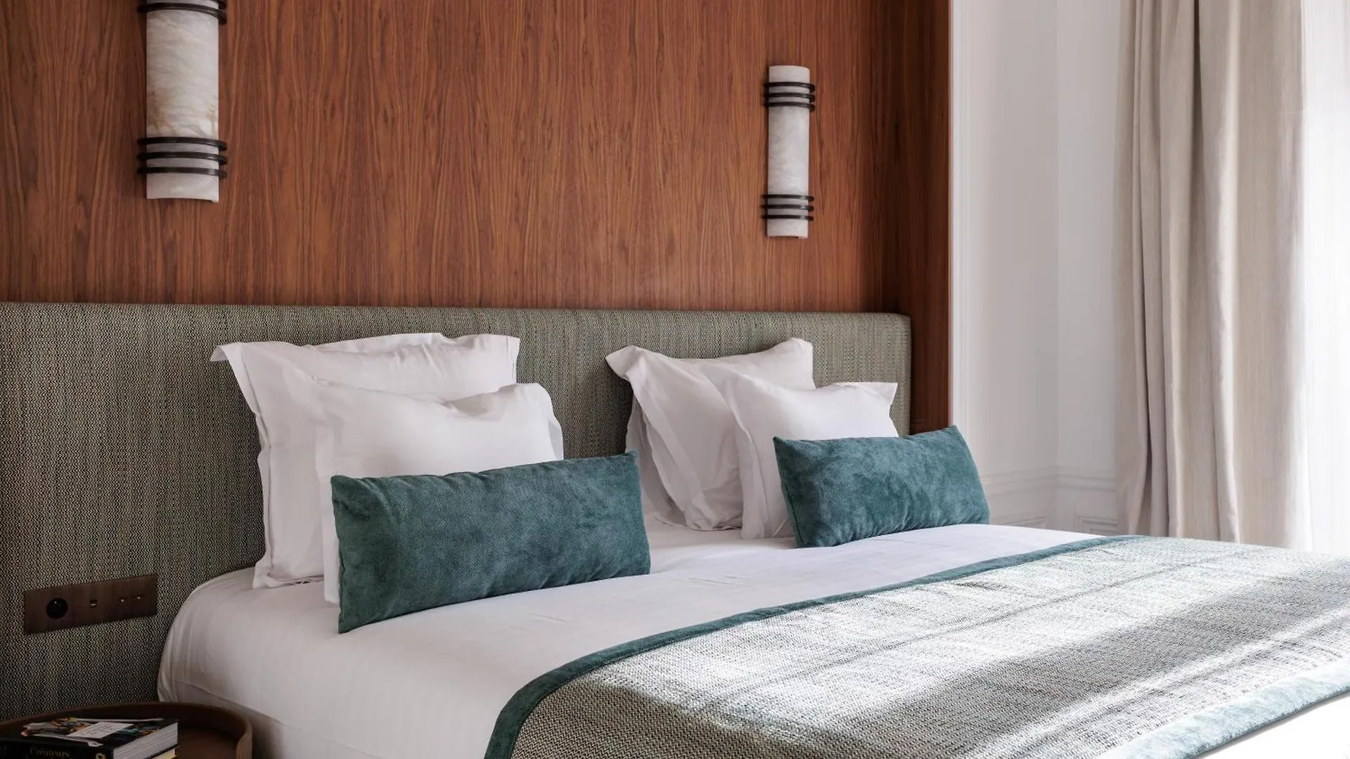 Oniri - Serviced Apartments In Louvre - Rue De Rivoli Paris France