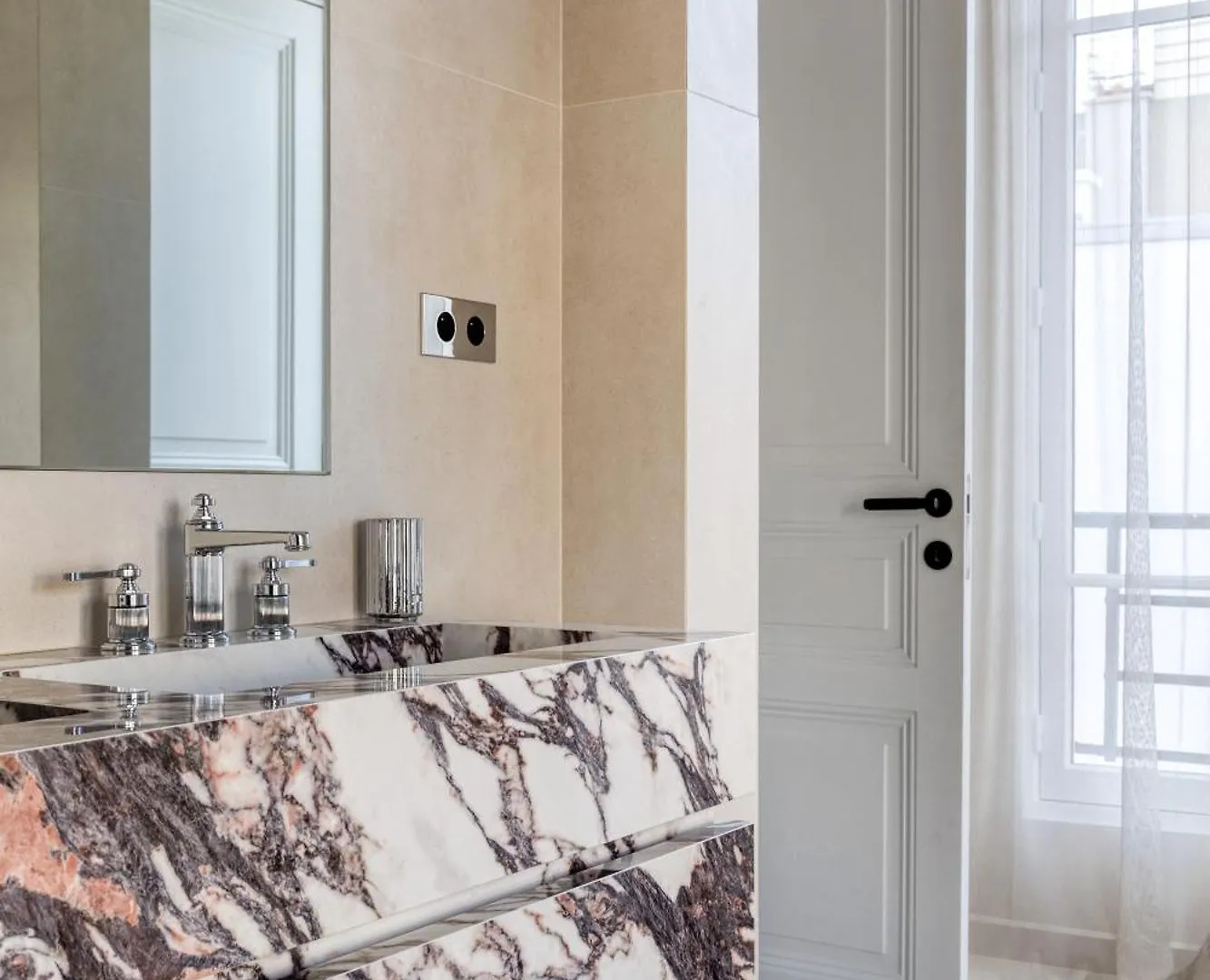 Oniri - Serviced Apartments In Louvre - Rue De Rivoli Parijs